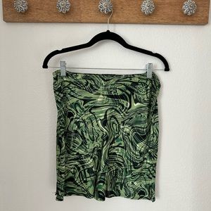 Top shop silky mini skirt- worn once - size large